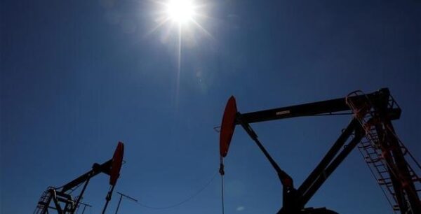 Αυξήσεις στο φυσικό αέριο- Υποχωρούν οι τιμές στο πετρέλαιο