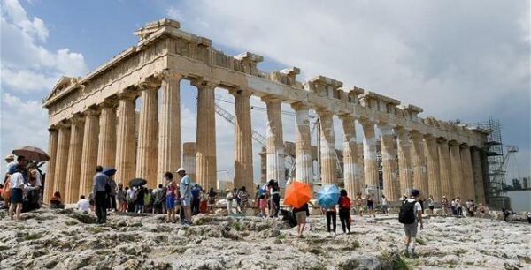 Το φως στην Ακρόπολη αλλάζει – Πέντε σημεία θα φωτιστούν για πρώτη φορά