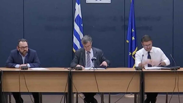 Κορωνοϊος – Τσιόδρας: 56 νέα κρούσματα – 90 θάνατοι