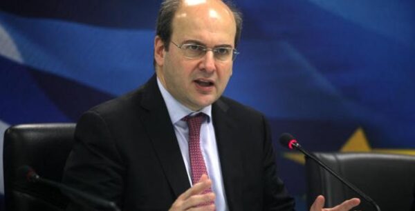 Χατζηδάκης: Οι φτωχοί δεν θα μείνουν χωρίς ρεύμα αλλά δεν θέλουμε οι πονηροί να εκμεταλλευτούν την κρίση