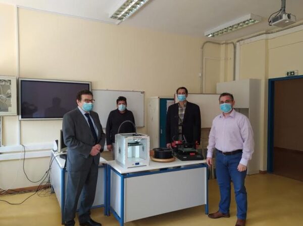 Αποστολή 20 προστατευτικών ασπίδων από το 3ο Ε.Κ. Ανατολικής Αττικής (Ραφήνας) και τα ΕΠΑΛ Ραφήνας στην εθελοντική ομάδα  Hellas COVID19 3D Printing Supplies