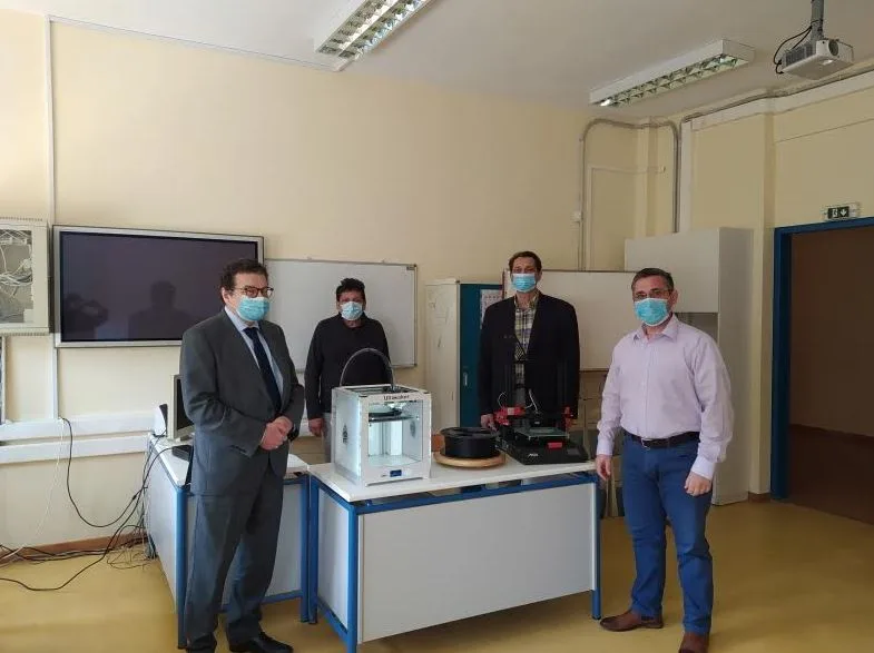 Αποστολή 20 προστατευτικών ασπίδων από το 3ο Ε.Κ. Ανατολικής Αττικής (Ραφήνας) και τα ΕΠΑΛ Ραφήνας στην εθελοντική ομάδα  Hellas COVID19 3D Printing Supplies