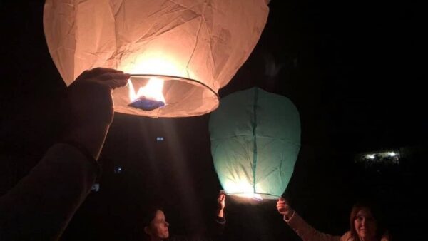 Μήνυμα αισιοδοξίας στους μαθητές έστειλαν οι δάσκαλοί τους από τον… ουρανό