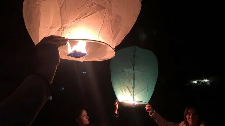 Μήνυμα αισιοδοξίας στους μαθητές έστειλαν οι δάσκαλοί τους από τον… ουρανό