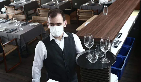 Νέα μέτρα – μάσκες: Τι αλλάζει για τους εργαζόμενους