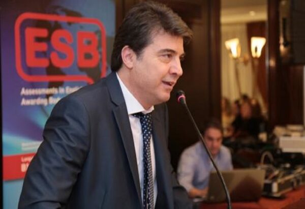 Γ. Ζηκόπουλος: Είμαστε κέντρα ξένων γλωσσών όχι φροντιστήρια