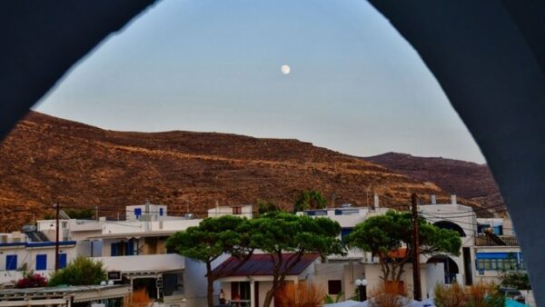 Ένα διαφορετικό καλοκαίρι – Ιδιαίτερα δημοφιλείς οι προσεγγίσιμοι οδικώς προορισμοί