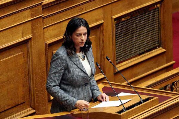 Κεραμέως: Γιατί ανοίξαμε τα δημοτικά – Τι θα γίνει με τα παιδιά του Ολοήμερου