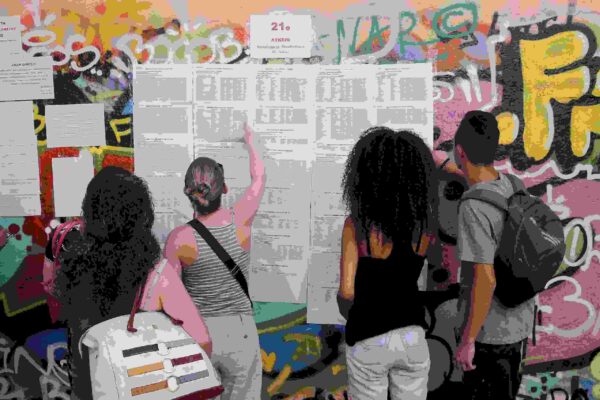 Ελεύθερη πτώση στις βάσεις 2024 – Οι τελευταίες εκτιμήσεις μία «ανάσα» πριν τις βαθμολογίες