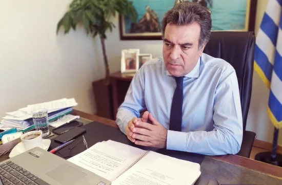 Τηλεδιάσκεψη του υφυπουργού Τουρισμού Μάνου Κόνσολα με τους φοιτητές των Ανωτέρων Σχολών Τουριστικής Εκπαίδευσης  Ρόδου και Αγίου Νικολάου