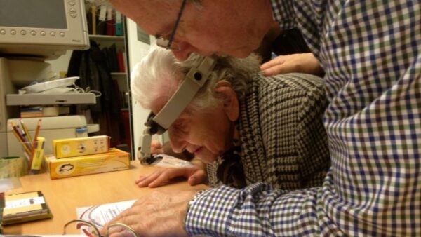 Δωρεάν εκπαίδευση ατόμων με χαμηλή όραση παρέχεται στο ΑΠΘ