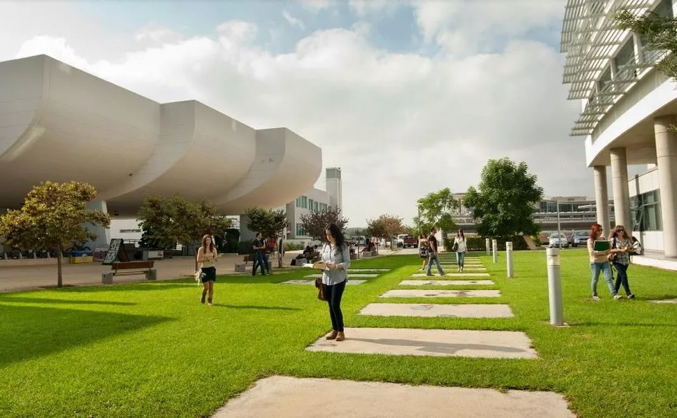 Γιατί να επιλέξω το Τμήμα ΛΟΧ του Πανεπιστημίου Κύπρου;