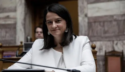 Υπερωρίες: Κονδύλι 800.000 ευρώ –  Έως 120 ώρες συνολικά για κάθε υπάλληλο του υπουργείου Παιδείας