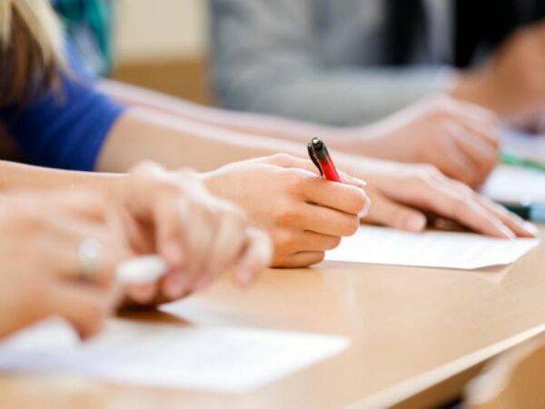 Πανελλήνιες 2021: Ανακοινώνονται οι εισακτέοι – Όλα τα τελευταία ΝΕΑ