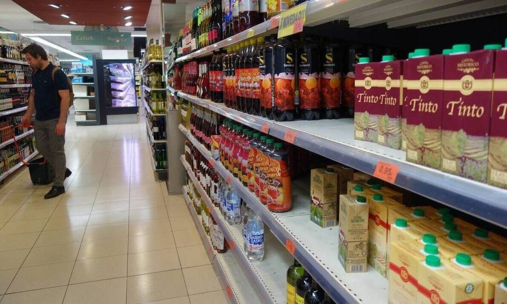 Wrario Soyper Market Ti Wra Kleinoyn Th Megalh Ebdomada