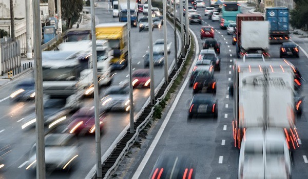 Τέλη κυκλοφορίας - Πληρωμές: Όσα πρέπει να ξέρετε, πώς καταθέτουμε πινακίδες