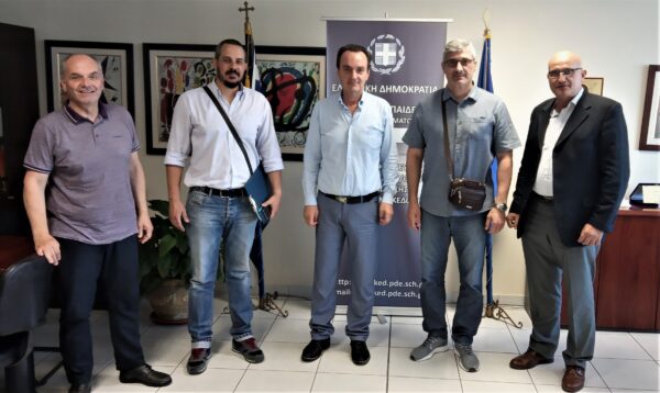 Εκπαιδευτικοί: «Το σκοτάδι κατάπιε 1.608 εγγραφές μαθητών μόνο στην Ανατολική Θεσσαλονίκη»