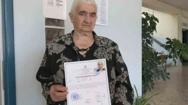 Κοζάνη: Νέα νοσηλεύτρια ετών 87 – «Κέρδισα αυτό που ονειρευόμουν»