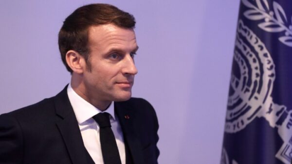 Μακρόν: «Δύσκολο» και «σκληρό» φθινόπωρο στα ζητήματα της οικονομίας