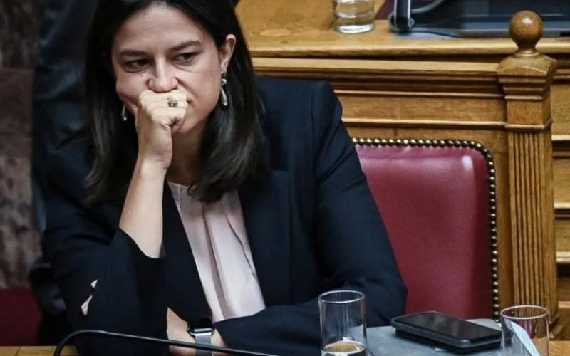 ΟΙΕΛΕ: Άμεσες ενέργειες για τη διερεύνηση του σκανδάλου της καταστροφής των απουσιολογίων του Κολλεγίου Αθηνών