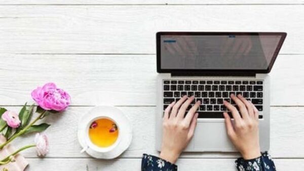 Voucher 200 ευρώ: Ξεκίνησαν τα SMS σε εκπαιδευτικούς – Τι πρέπει να ξέρετε