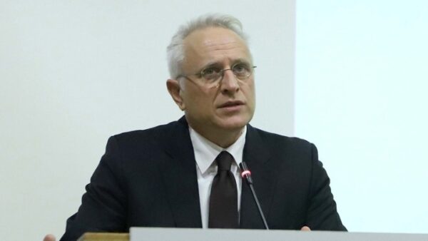 Ραγκούσης: Από τις 16/7 σταμάτησε η ενημέρωση για τα κρούσματα κορονοϊού στα νησιά