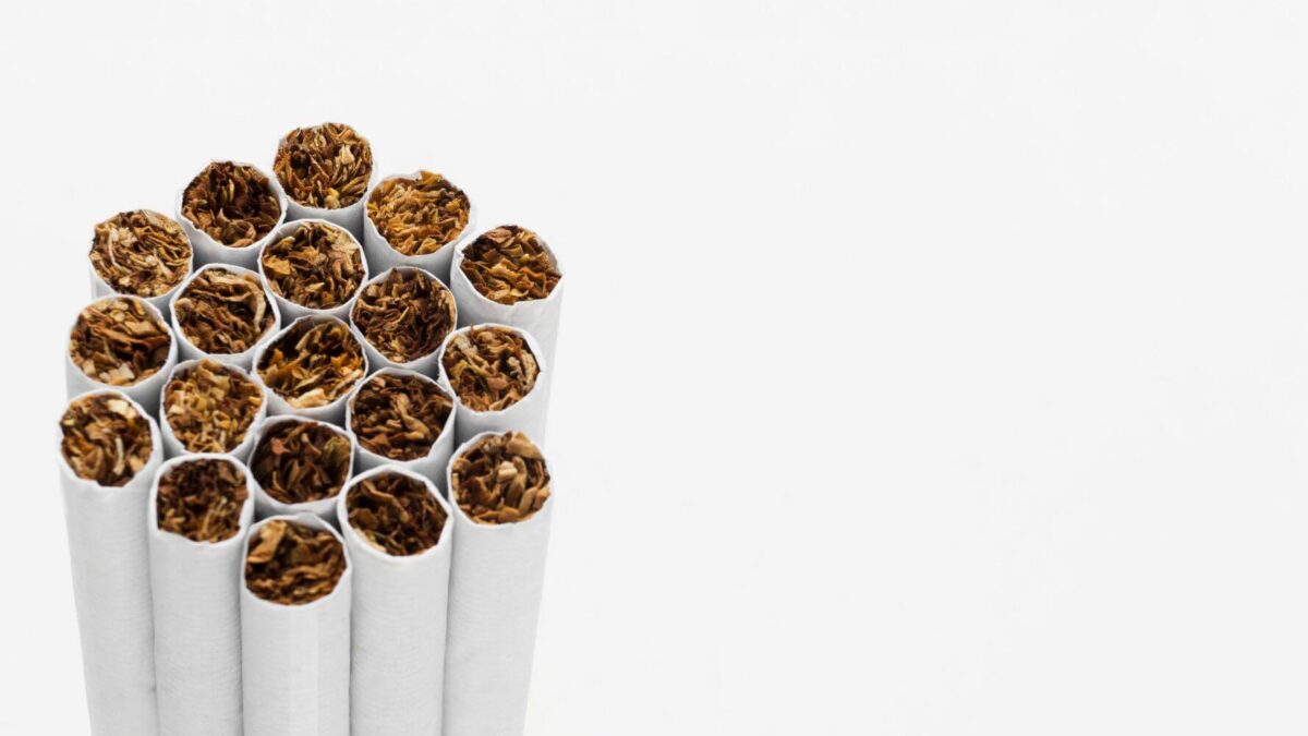 ΝΕΑ μέτρα για αλκοόλ και κάπνισμα