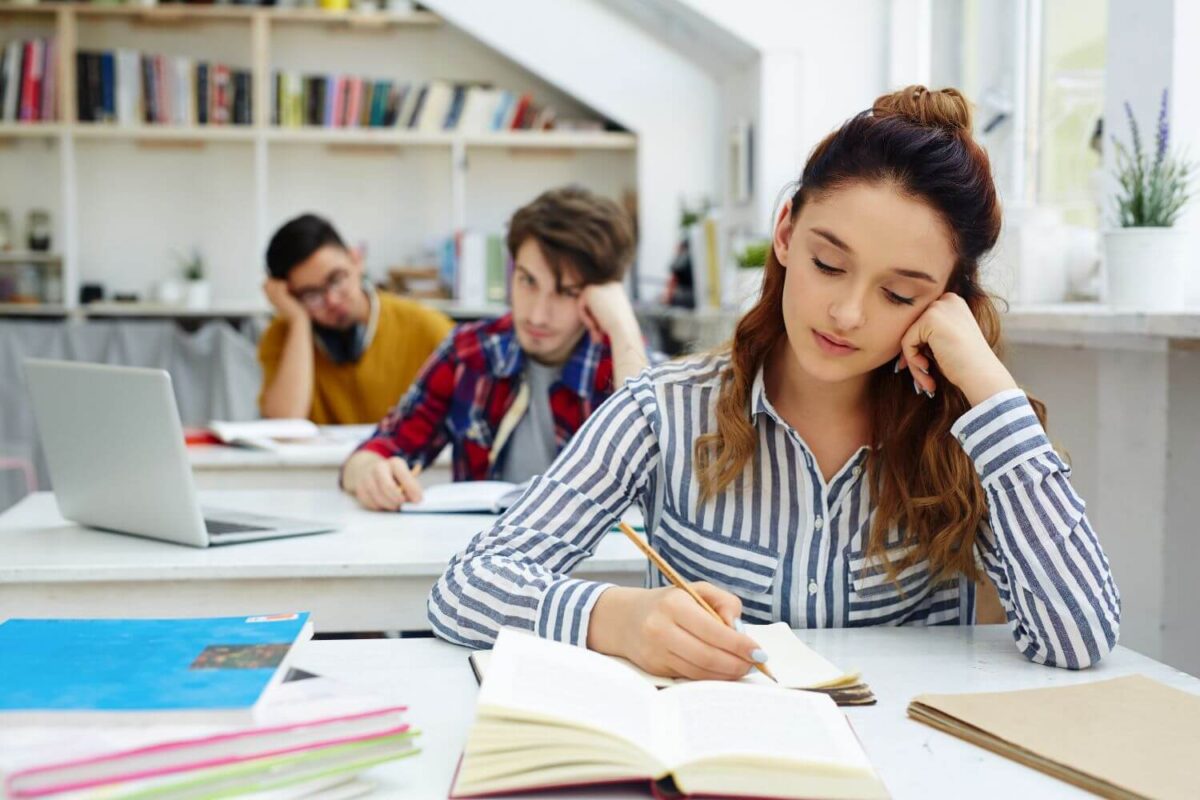 Πανελλήνιες 2021: ΝΕΕΣ αλλαγές στην εξεταστέα ύλη – Τι πρέπει να ξέρετε για την ΕΒΕ