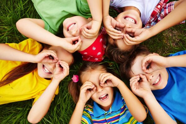 Ολοήμερα σχολεία: Αντιδράσεις για τα κενά εκπαιδευτικών – Τι απαντάει το υπουργείο Παιδείας