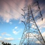 Τα μέτρα για φθηνότερο ρεύμα σε νοικοκυριά και επιχειρήσεις