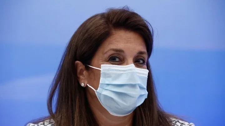 Άνοιγμα σχολείων – Καθηγήτρια Παιδιατρικής ΕΚΠΑ: Κανένας ιατρικός κίνδυνος από τη χρήση μάσκας