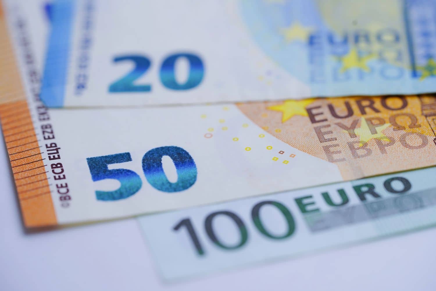 Πληρωμές: Ποιοί και πότε πάνε ταμείο από τον e-ΕΦΚΑ και τη ΔΥΠΑ έως τις 22 Δεκεμβρίου