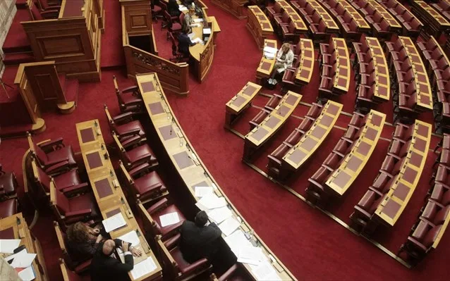 ΥΠΕΣ: Έξτρα προσλήψεις προσωπικού καθαριότητας στα σχολεία και ρυθμίσεις στα μισθώματα κυλικείων