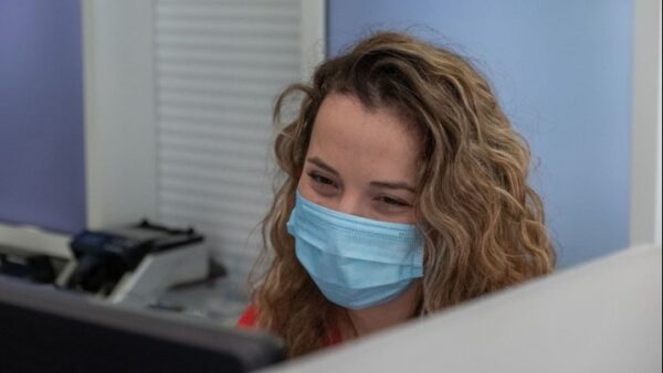 Κορονοϊός: Αναθεωρημένες οδηγίες του Κέντρου Ελέγχου Νοσημάτων HΠΑ για την χρήση μάσκας