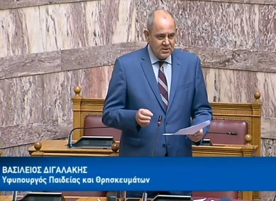 Β. Διγαλάκης: Σύμφωνη με τη διεθνή πρακτική η διάσωση – ανάδειξη των ιστορικών κτηρίων στον λόφο Καστέλι