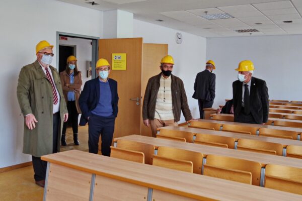 Προχωρούν οι εργασίες για τη μετεγκατάσταση του Πανεπιστημίου Πειραιώς στο «Σπίτι της Άρσης Βαρών»