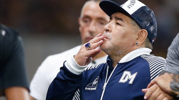 Πέθανε ο Ντιέγκο Μαραντόνα