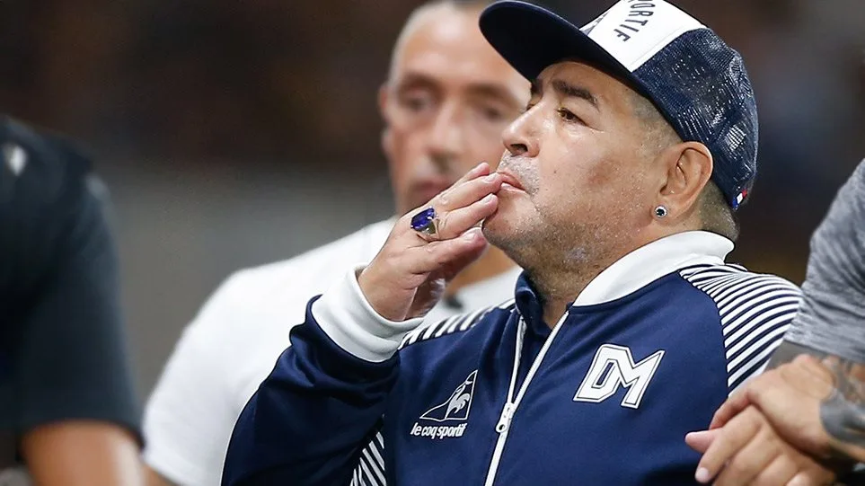 Πέθανε ο Ντιέγκο Μαραντόνα