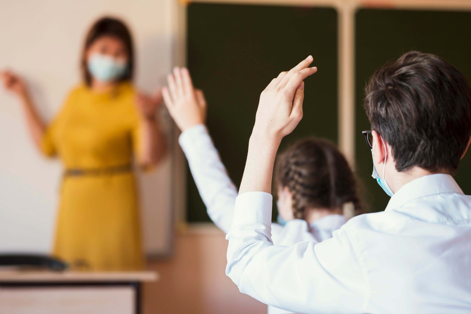 Άνοιξαν τα σχολεία - Φόβοι για ΝΕΑ έξαρση σε κορονοϊό και γρίπη