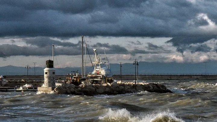 Έκτακτο δελτίο καιρού: Ισχυρές καταιγίδες, ανέμοι και χαλάζι