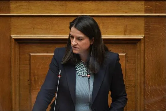 Πανελλήνιες 2021 – Νομοσχέδιο για τα ΑΕΙ: 8 διευκρινίσεις από τη Νίκη Κεραμέως