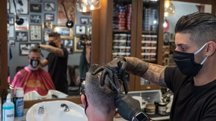 Click away – Lockdown: Πώς θα κινηθεί η αγορά μέχρι 7 Ιανουαρίου