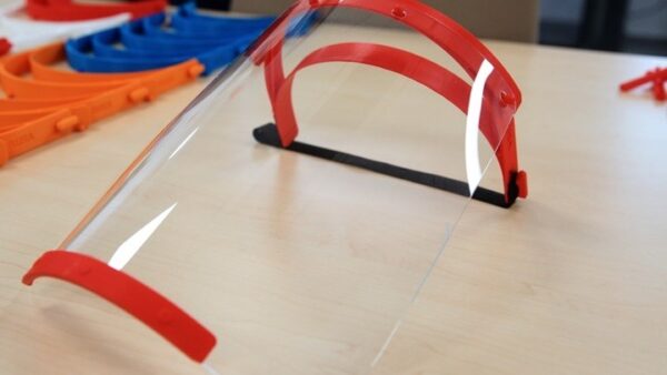 Kορονοϊός: Γιατί οι προσωπίδες χωρίς δεν προστατεύουν επαρκώς από τον ιό