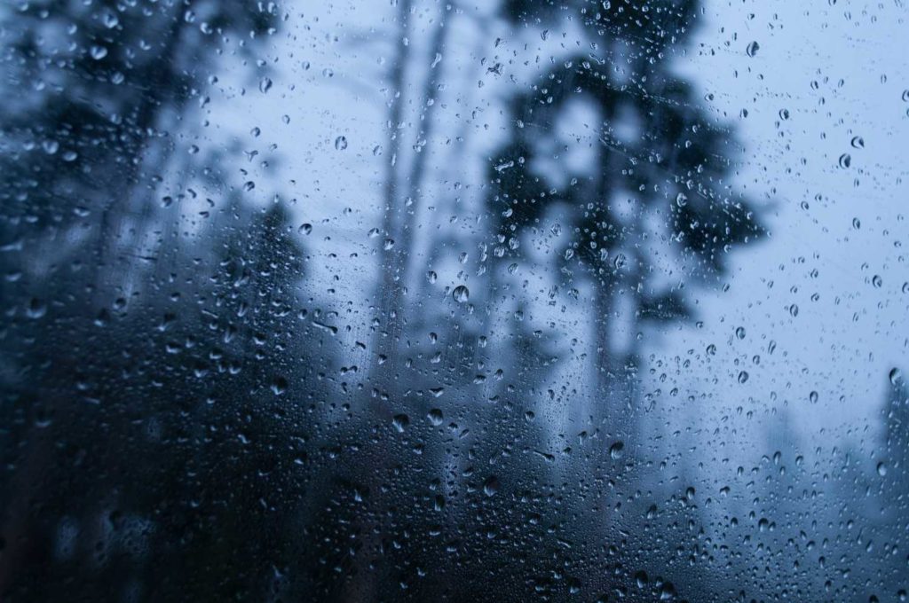Κακοκαιρία Elena με βροχές και χιόνια – Προειδοποιήσεις και μέτρα για τους εκδρομείς