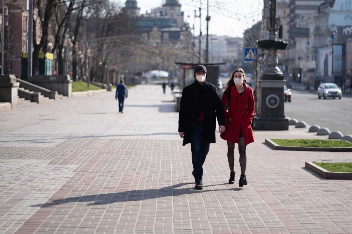 Κορονοϊός: «Καμπανάκι» για την Αττική – Έως 90.000 φορείς «δείχνουν» τα λύματα