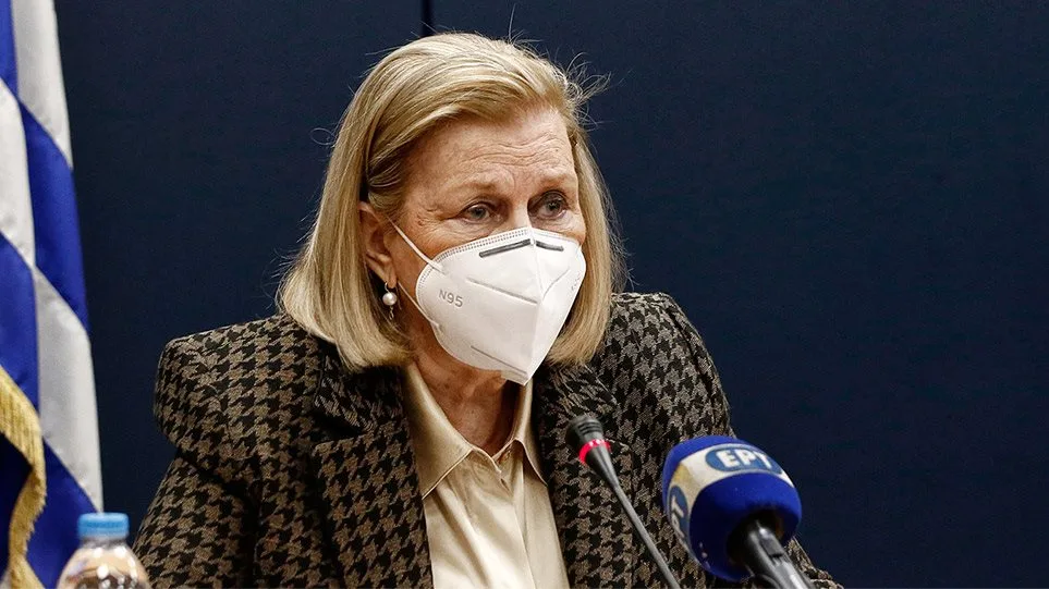 Πότε έρχονται τα υπόλοιπα εμβόλια – Τι ισχύει με αλλεργικές αντιδράσεις και εμβολιασμό ανηλίκων