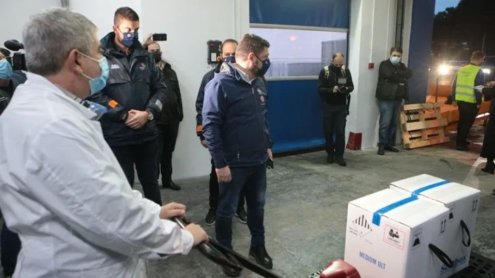 Ξεκινούν οι πρώτοι εμβολιασμοί – Ποιές πληθυσμιακές ομάδες έχουν προτεραιότητα