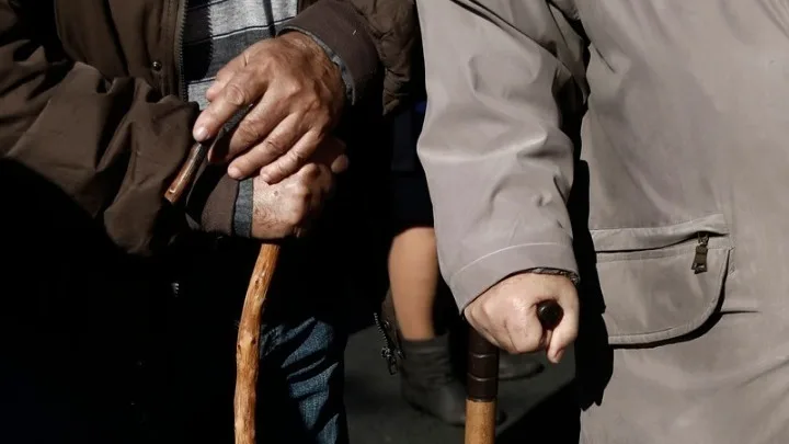 Έρχεται ρύθμιση για πρόωρη σύνταξη πριν από τα 62 έτη – Δείτε για ποιούς