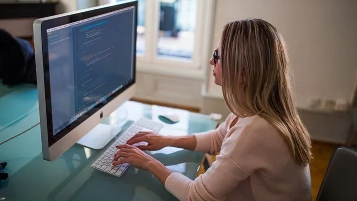 Τηλεργασία την Τρίτη 25/1 λόγω κακοκαιρίας – Για ποιούς ισχύει