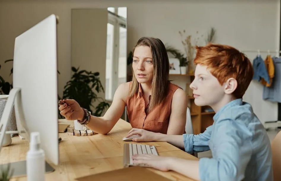 Μπορούμε να ανιχνεύσουμε εξ αποστάσεως τις μαθησιακές δυσκολίες;